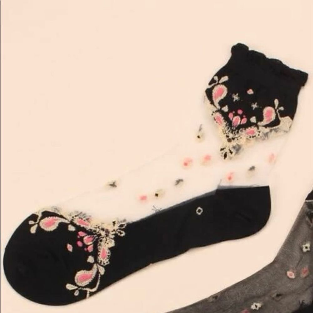 Embroidered socks 🌸   - Picture 2 of 4